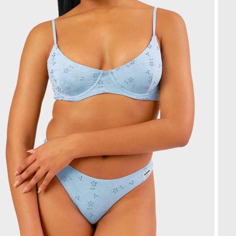 Blackbough Baby Blue Eyelet Cheeky Bikini Bottoms NWOT
